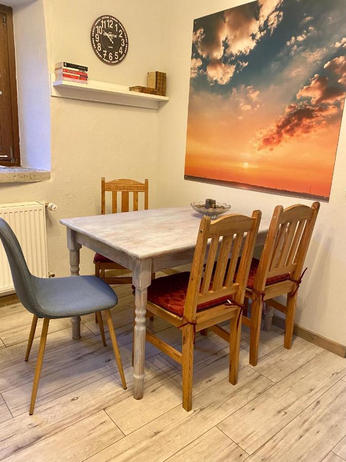 Eifelstein, Apartment Mit Whirlpool Und Ofen Dahlem  Екстериор снимка